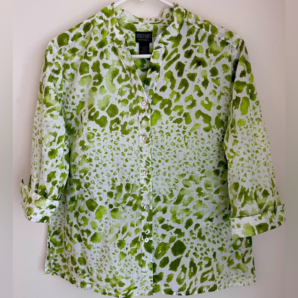 CHICO’S Collarless Long Sleeve Top Green Animal Print w Gold Thread Size 2